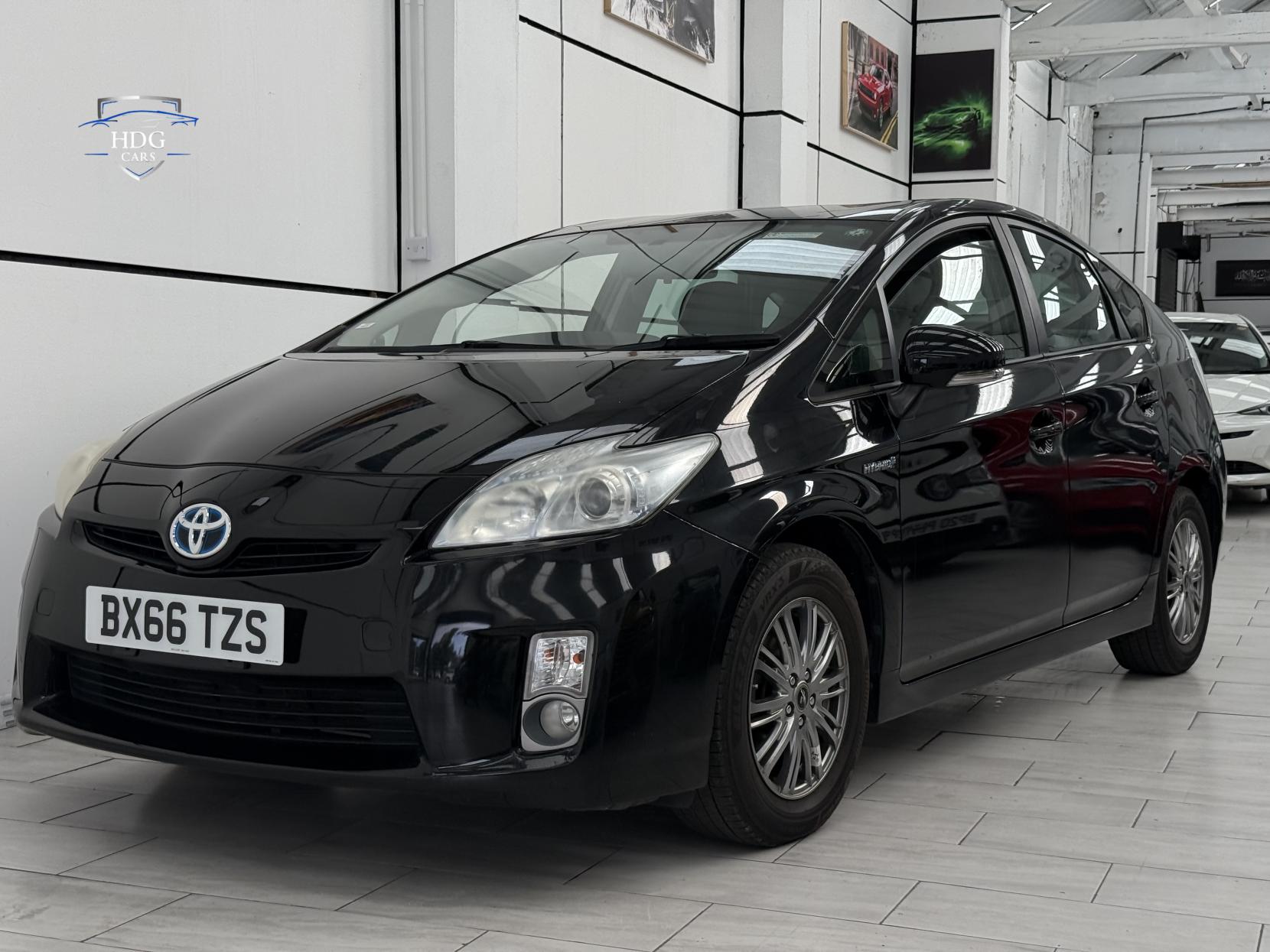 2016 Toyota PRIUS T4