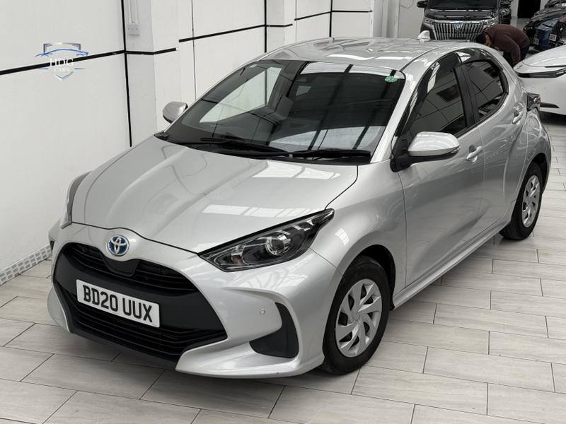 2020 Toyota YARIS in silver, HDG Cars Rowley Regis