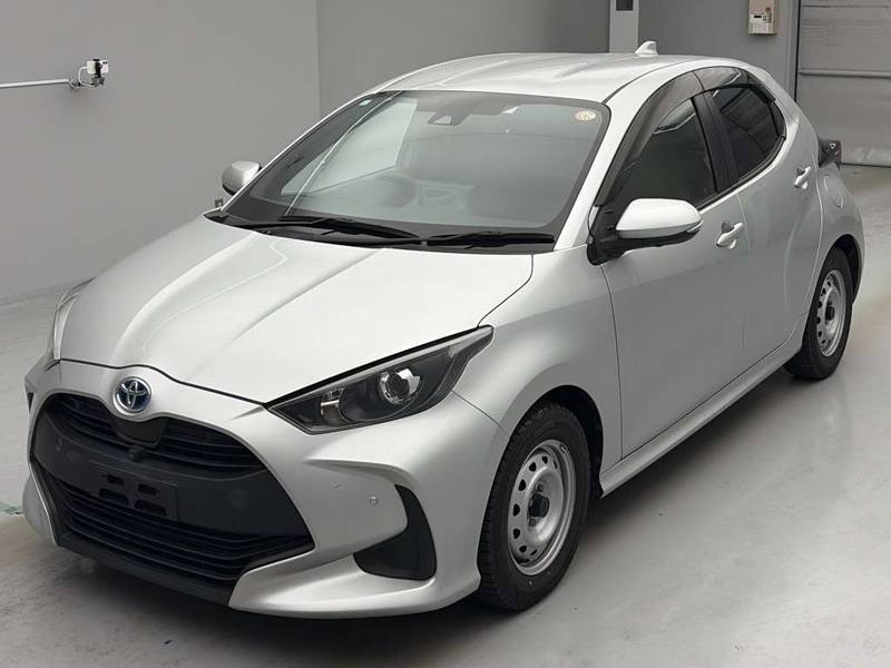 2021 Toyota YARIS in silver, HDG Cars Rowley Regis
