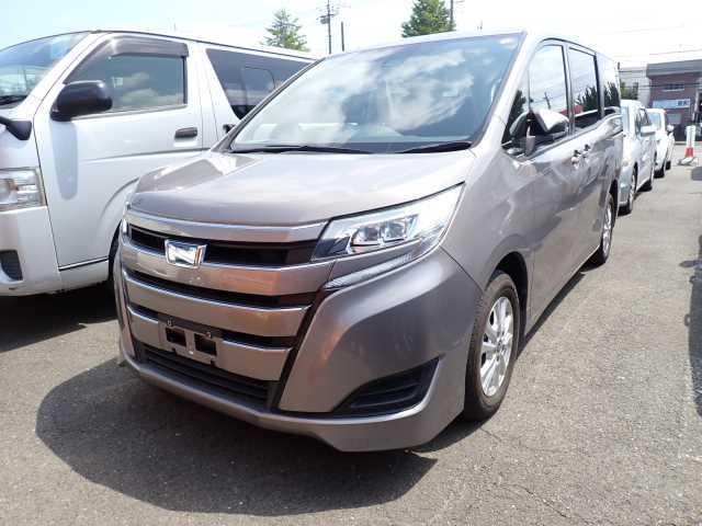 2020 Toyota Noah Hybrid X