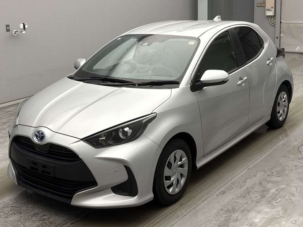 2022 Toyota YARIS Hybrid X