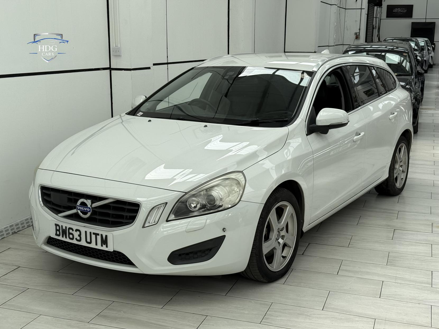 2013 VOLVO V60 SE LUX PREMIUM